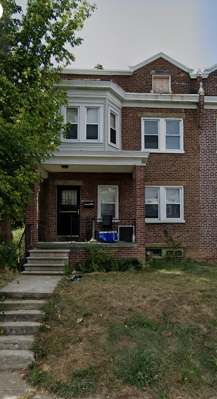 2401 N Madison St - 1